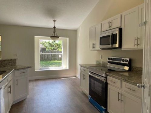 780 Andrew Rd, Fort Pierce, FL 34953-1996