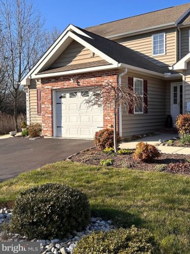244 Hoyer Ct, Wilmington, DE 19803-2362