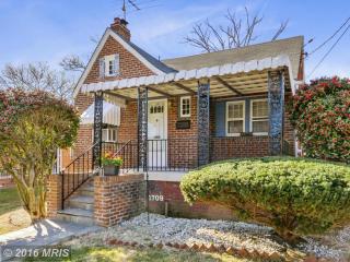 1709 Otis Pl, Washington, DC 20018-2325