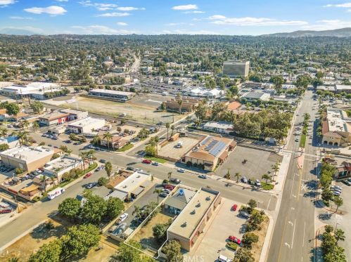 217 Stuart Ave, Redlands CA  92374-3367 exterior