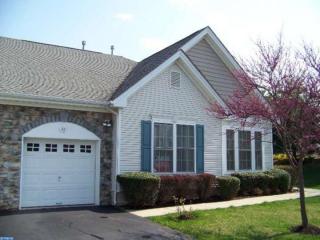 43 Meadowlark Dr, Trenton, NJ 08690-3555