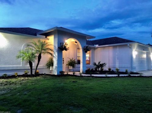 2031 Golden Gate Blvd, Naples, FL 34120-1859