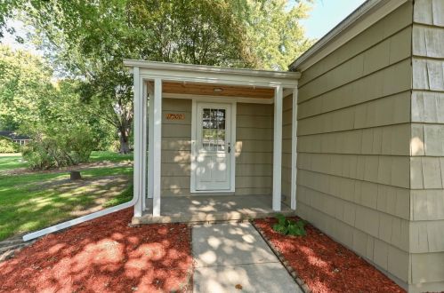 17500 Roosevelt Ave, Waukesha, WI 53146-1537