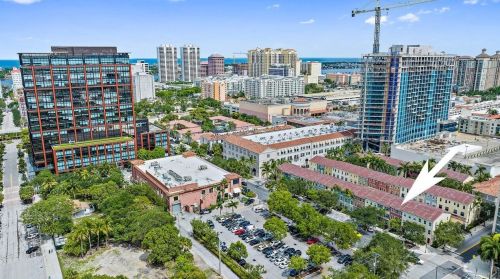 634 Fern St, West Palm Beach, FL 33401-5712
