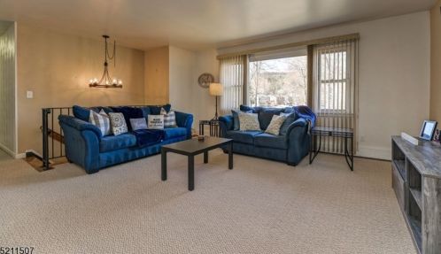 8 Glencross Rd, West Milford Lakes NJ  07480-2206 exterior