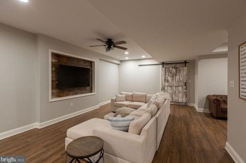 518 Delp Rd, Lancaster PA  17601-2956 exterior