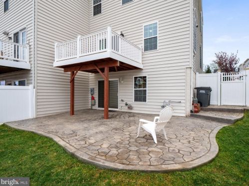 1708 Rockledge Ter, Woodbridge VA  22192-2508 exterior