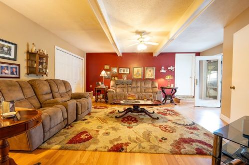 531 Leech Ave, Saltsburg PA  15681-8904 exterior