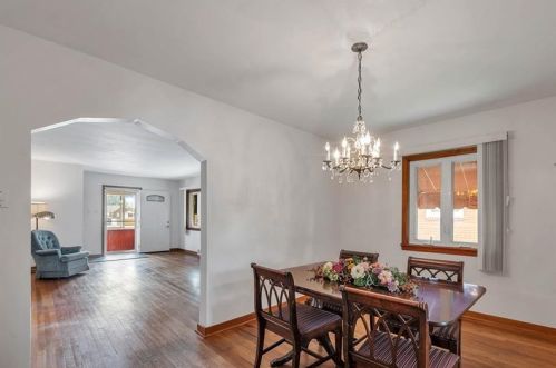 155 Warren Dr, New Kensington PA  15068-5240 exterior