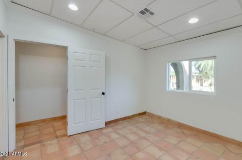 7125 Paradise Dr, Scottsdale AZ 85254-4735 exterior