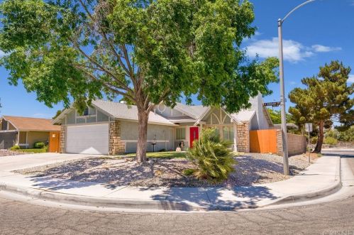 1735 Viridan Ave, Lancaster, CA 93534-6210