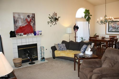 2132 Langhorn St, Lancaster, CA 93535-1741