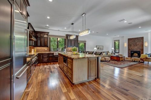 9851 Oakwood Cir, Orange CA  92861-1221 exterior