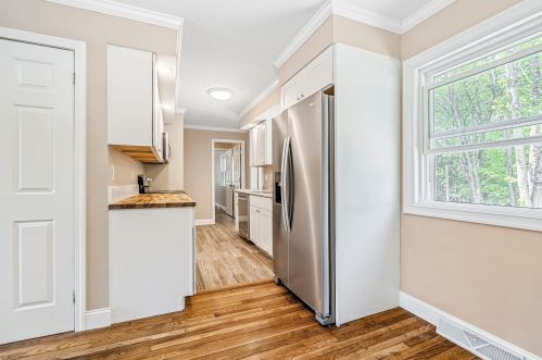 429 Main St, Danville NH  03819-3135 exterior