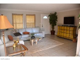 10457 7th St, Naples FL  34108-3250 exterior