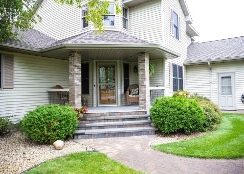 1674 Karnis Dr, Alex, MN 56308-4975