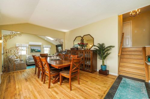 5 Victoria Rd, Babylon NY  11703-1406 exterior