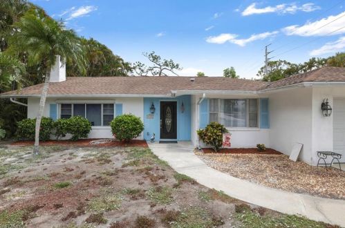 4688 Pembrooke Ln, Bonita Springs FL  exterior