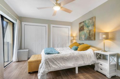 3228 32 Way, West Palm Beach FL  33407-6747 exterior