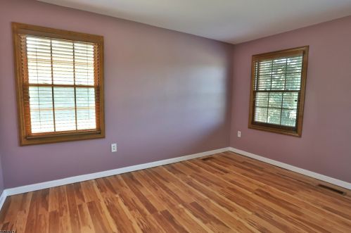 7 Pinewood Ln, Washington NJ  07882-4012 exterior