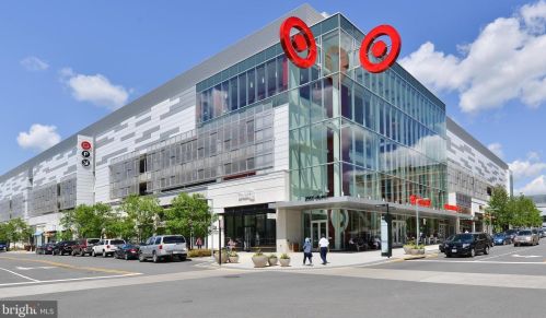 2998 Yarling Ct, Falls Church VA  22042-4476 exterior