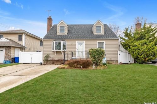 71 Atlantic Ave, New Hyde Park, NY 11040-5025