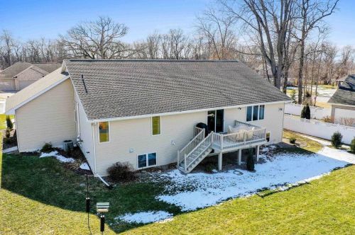 3853 Shore Crest Trl, Green Bay, WI 54311-9150