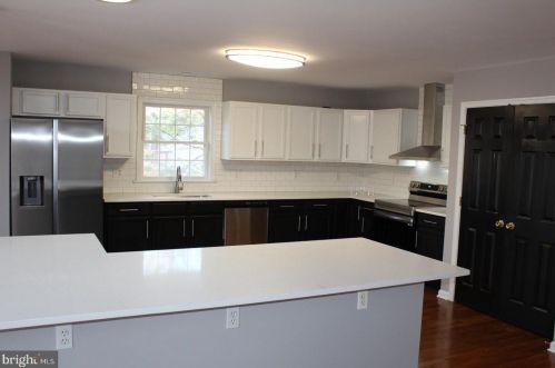 717 Gold Valley Rd, Locust Grove, VA 22508-5427