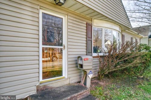 366 Clements Bridge Rd, Runnemede NJ  08078-1919 exterior