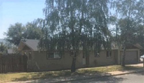 210 Sherman St, Yreka, CA 96097-2300