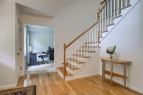 102 Mcintosh Rd, Danville, NH 03819-3029