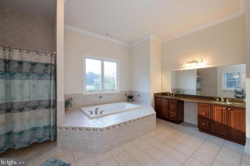 502 Cherry Valley Rd, Princeton NJ  08540-7681 exterior