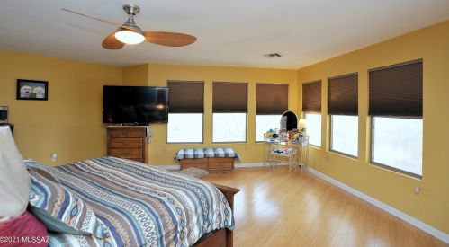 3944 Pine Creek Way, Tucson AZ 85745-7115 exterior