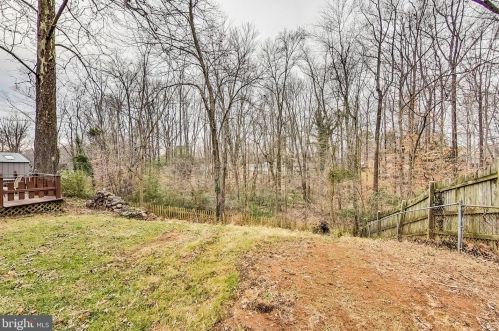 4326 Granby Rd, Woodbridge VA  22193-2514 exterior