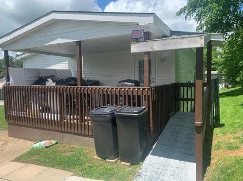 34 Interstate Dr, Claysville, PA 15323-1085