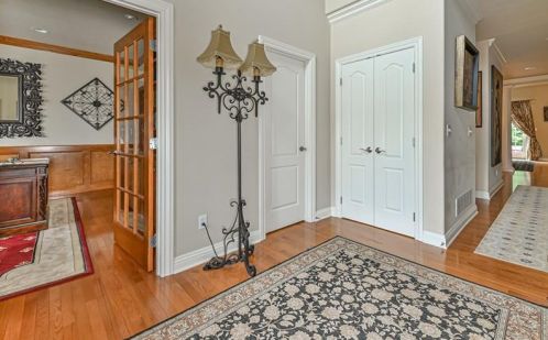 1438 Laurel Dr, Sewickley, PA 15143-8599