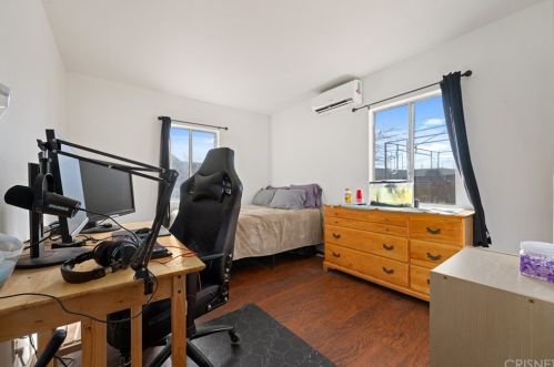 44327 Heaton Ave, Lancaster CA 93534-4337 exterior