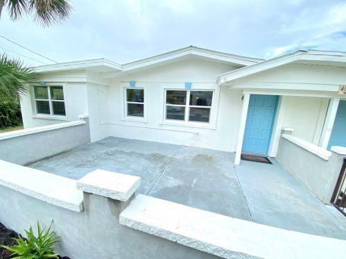 4032 Oriole Ave, Daytona Beach, FL 32127-6619