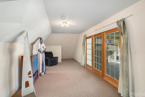 2 Winchester Dr, East Brunswick NJ  08816-3385 exterior