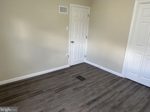 7 Hollywood Dr, Harrisburg PA  17109-5563 exterior