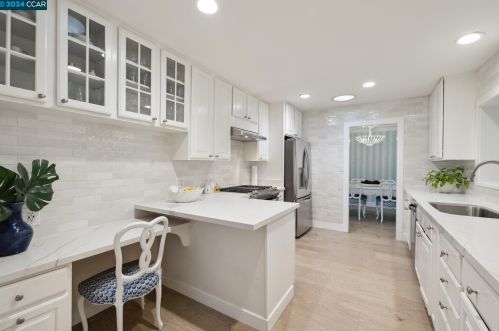 328 Glorietta Blvd, Orinda CA  94563-3204 exterior