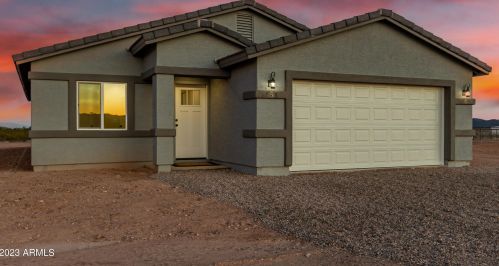 3755 439th Ave, Tonopah, AZ 85354-7394
