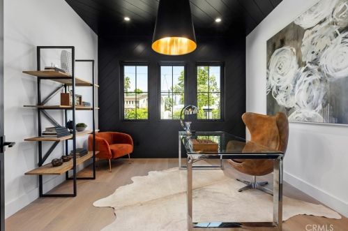 4955 Haskell Ave, Van Nuys CA  91436-1674 exterior