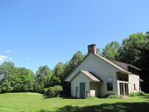 832 Meadowbrook Rd, Brattleboro, VT 05301-2594