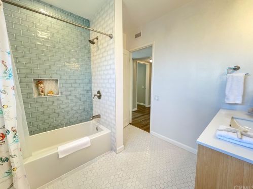 3545 El Caminito, Glendale CA 91214-1713 exterior