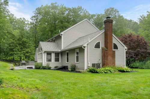 26 Deacon Ln, Hollis NH  03049-6321 exterior