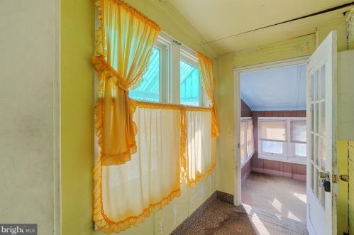 1210 Philadelphia Ave, Gilbertsville PA  19525-9573 exterior