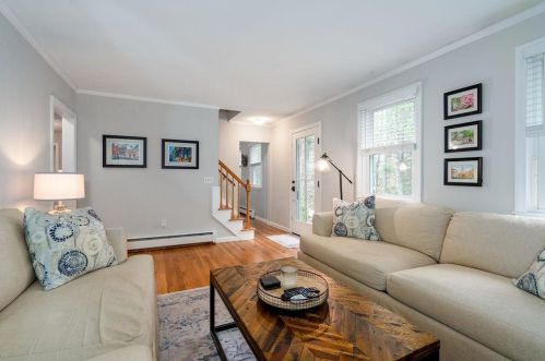 107 Dover Rd, Lee, NH 03824-3320