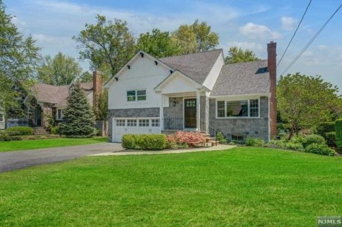 166 Sheridan Ave, Ho Ho Kus, NJ 07423-1136