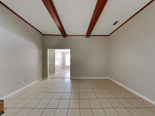 2111 Meredith Ln, Richardson TX  75081-2152 exterior
